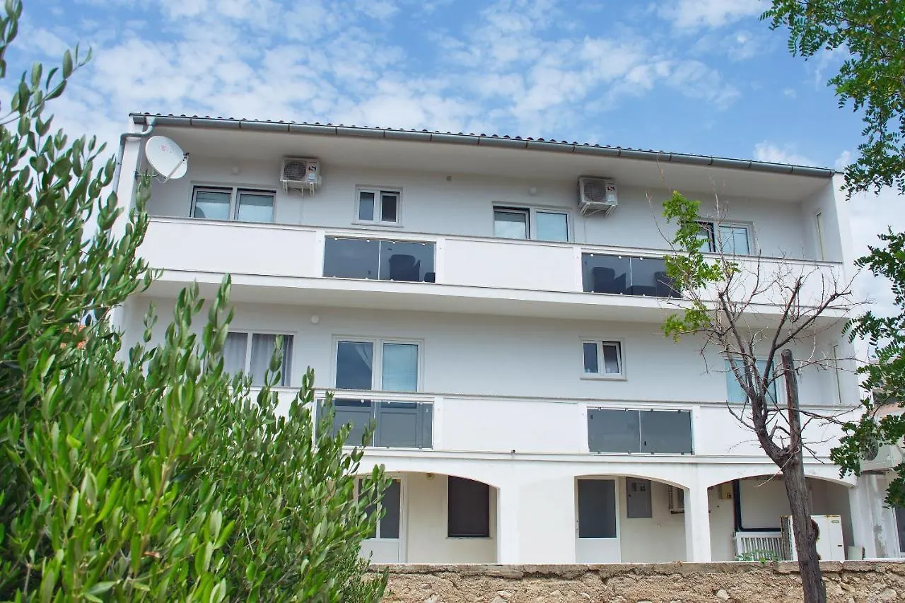 Holiday House Karmen Pag Town