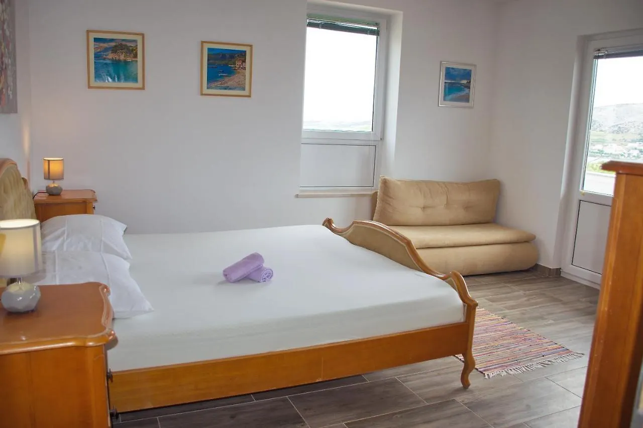 Holiday House Karmen Pag Town Apartment