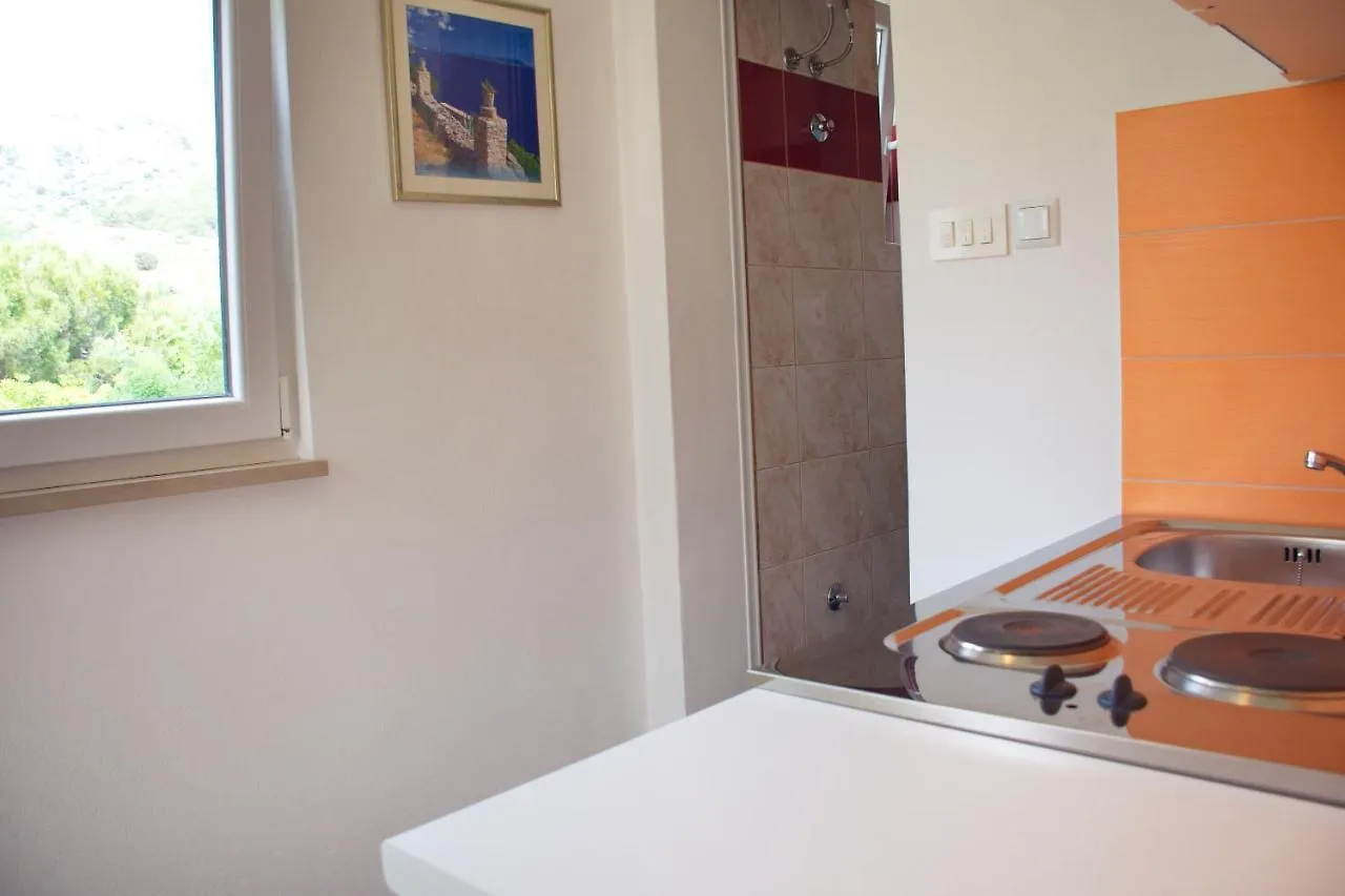 Apartment Holiday House Karmen Pag Town