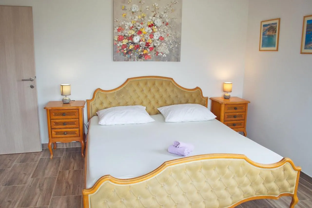Apartment Holiday House Karmen Pag Town Croatia
